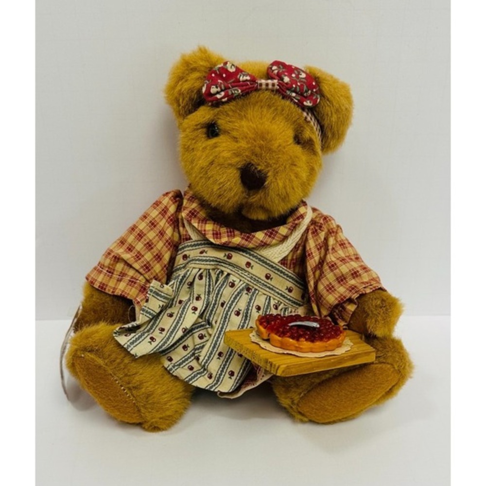 Vintage 1983 Russ Berrie & Co Collectible All American Mom Pie 7" Teddy Bear NWT